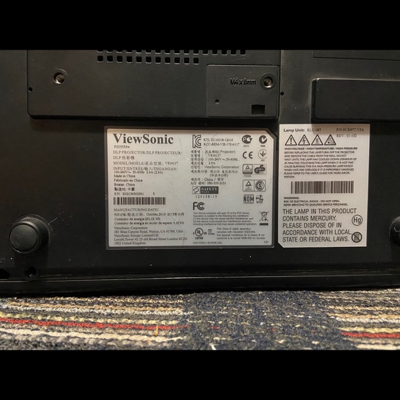 Projector - Picture 5 of 7